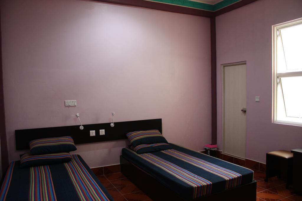 Aqua Inn Naifaru Exterior photo